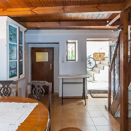 Nikita Traditional House Nyaraló